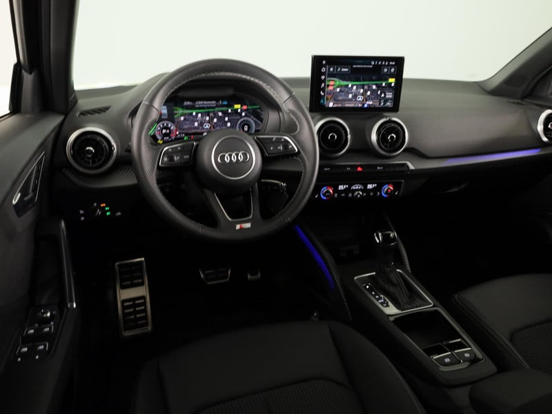 55404524-19.jpg