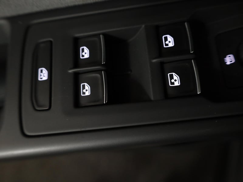 55434763-24.jpg