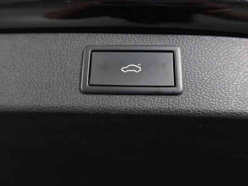 55500479-26.jpg