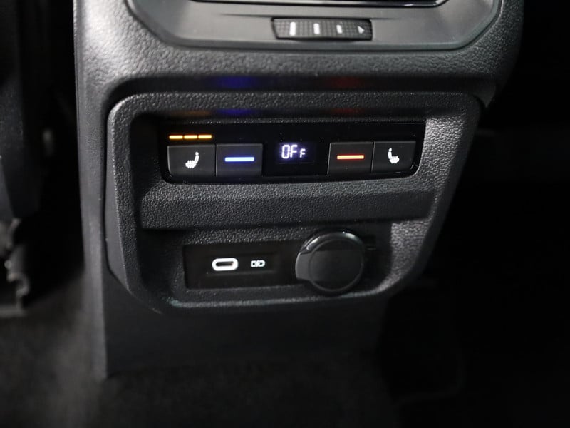 55506027-21.jpg