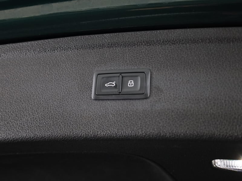 55643844-20.jpg
