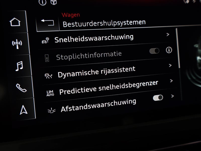 55677931-12.jpg