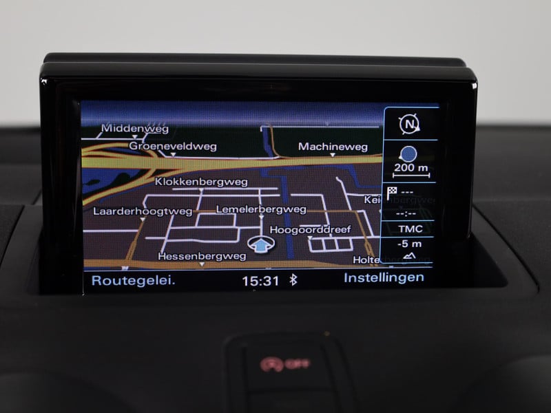 55710909-9.jpg
