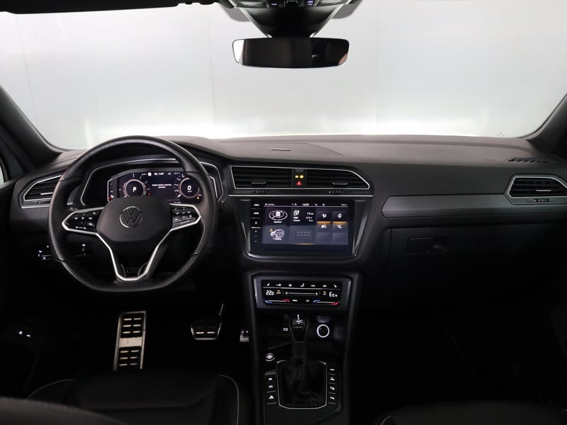 55719399-6.jpg