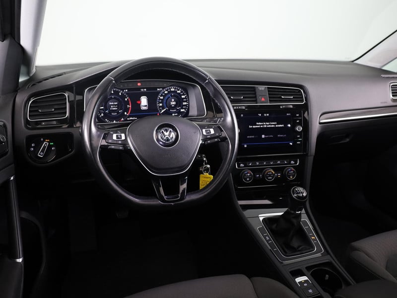 55731994-15.jpg