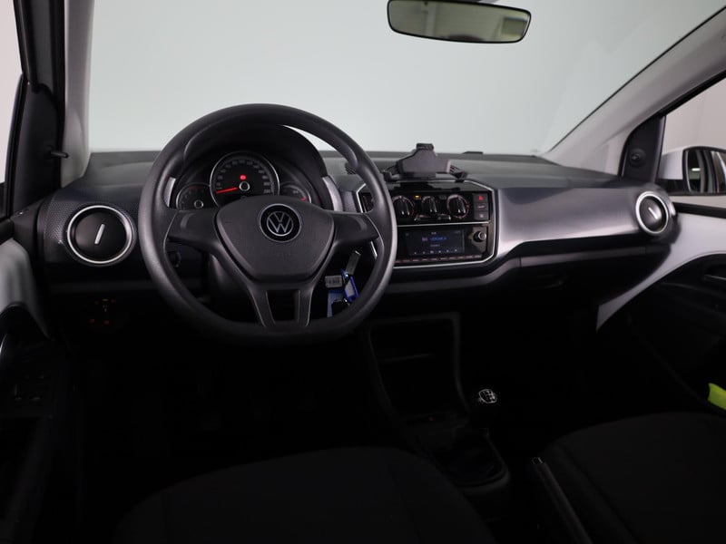 55747628-14.jpg
