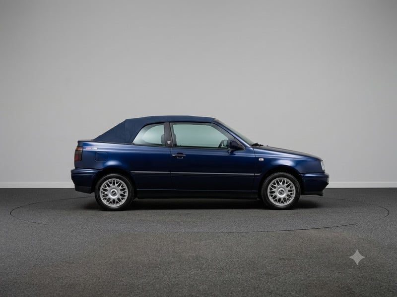 55760431-5.jpg