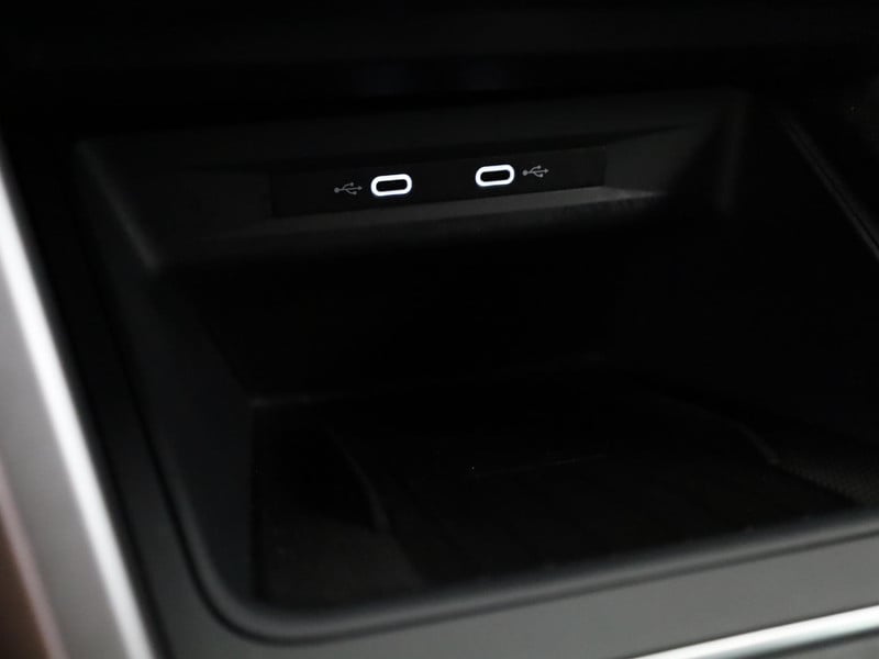 55894025-25.jpg
