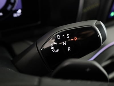 55969518-15.jpg