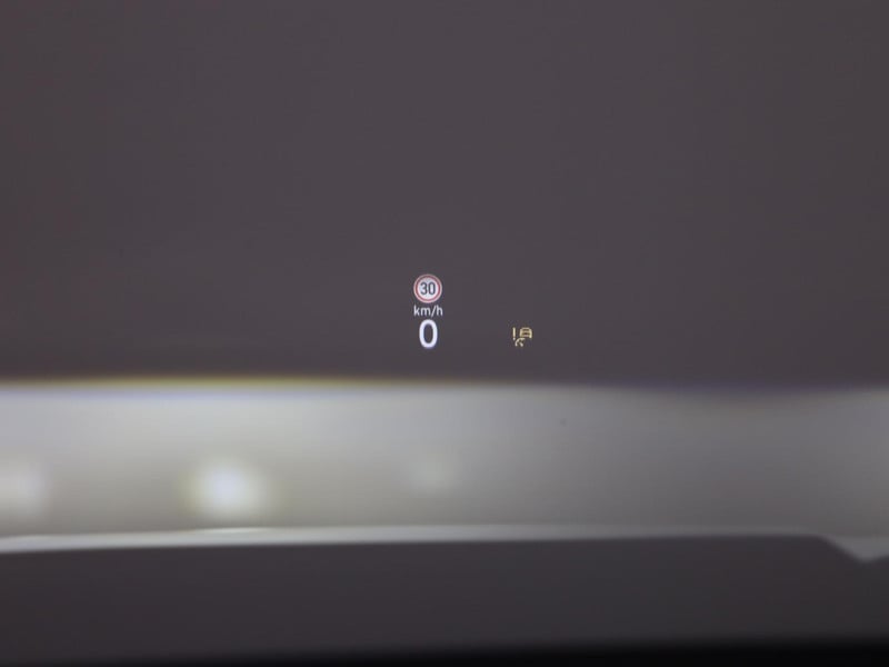 55970683-13.jpg