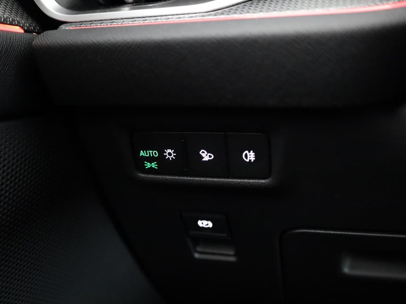 55970683-35.jpg