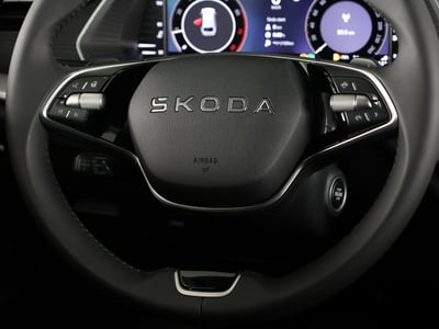 55972119-24.jpg