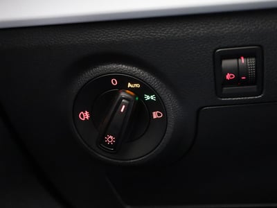 55984940-26.jpg