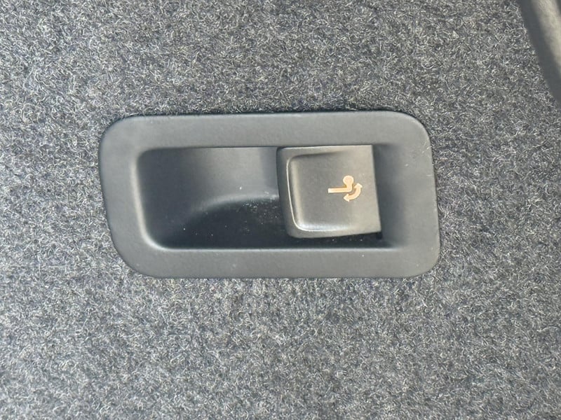 55986999-30.jpg