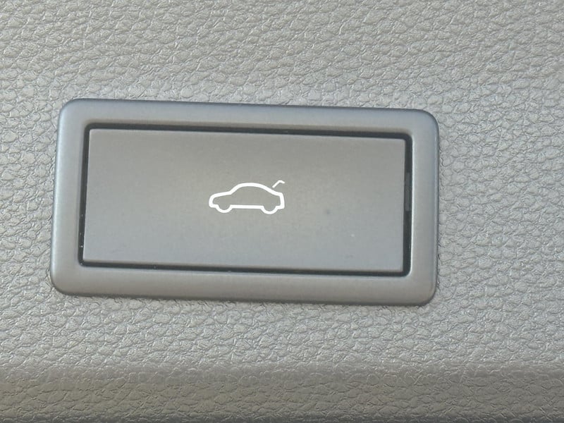 55986999-29.jpg