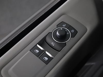 56016563-30.jpg