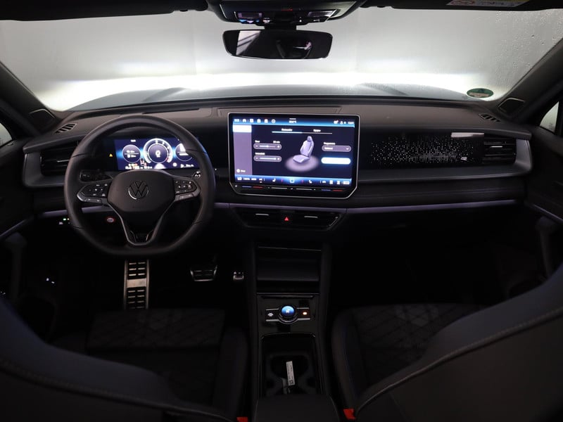 56018255-6.jpg
