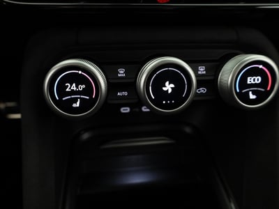 56024252-22.jpg