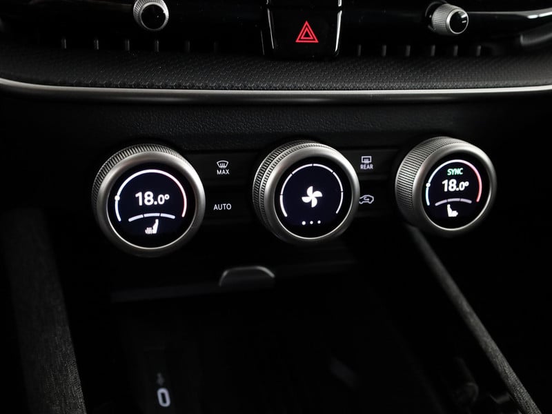 56024310-20.jpg