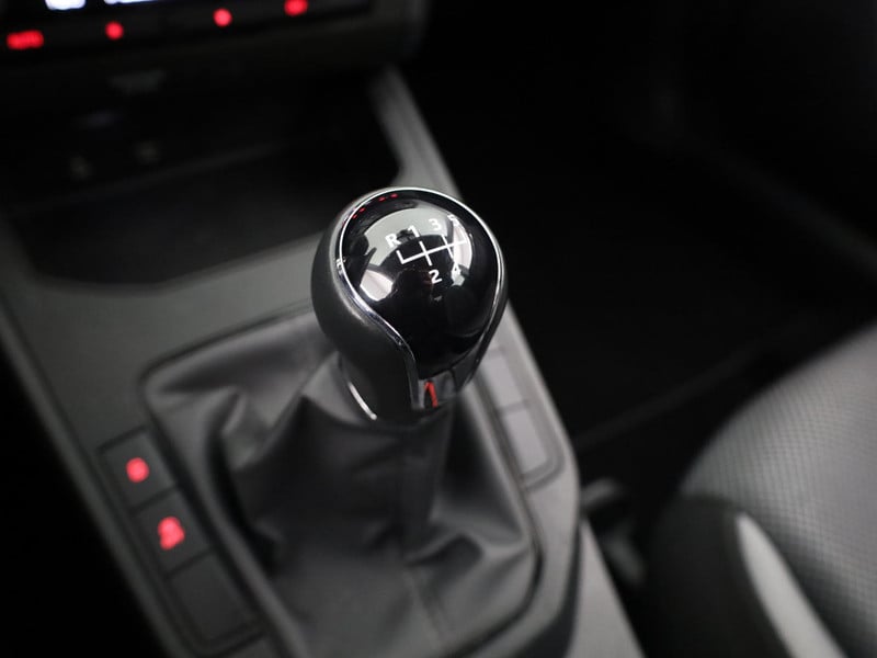 56041251-21.jpg