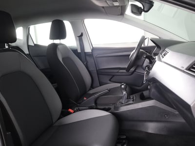 56041251-19.jpg