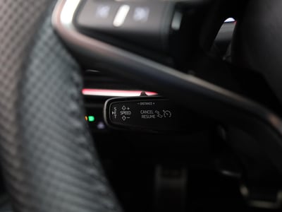 56108181-25.jpg
