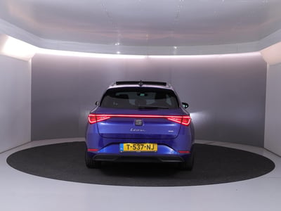 56115822-27.jpg