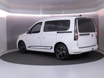 56125032-2.jpg