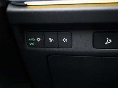 56134827-34.jpg