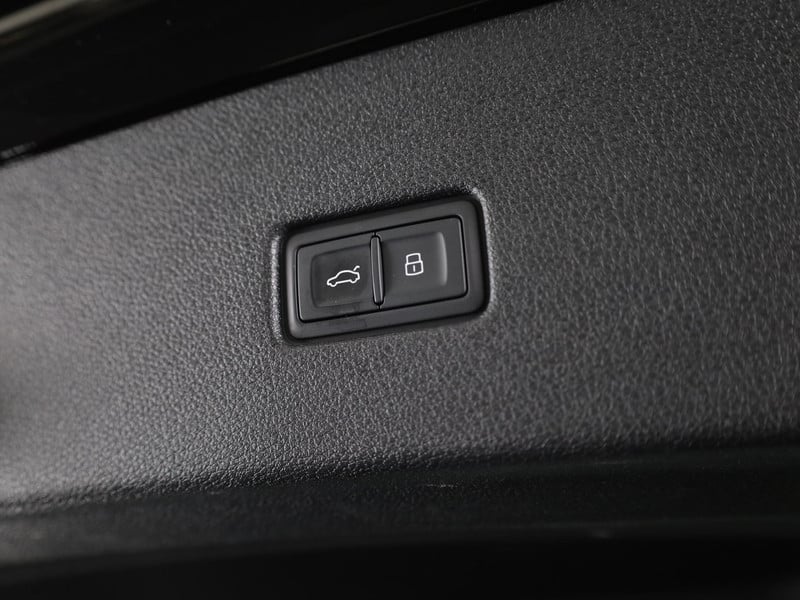 56138904-24.jpg