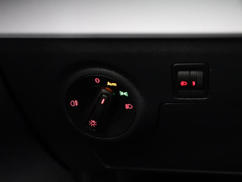 56191924-24.jpg