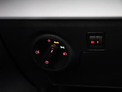 56191924-24.jpg