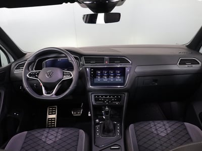 56195101-6.jpg