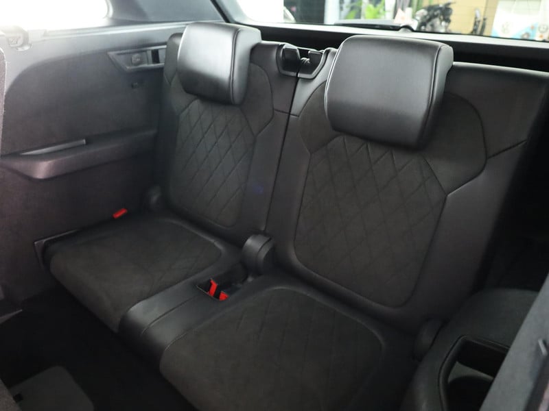 56201204-25.jpg