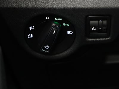 56203137-25.jpg