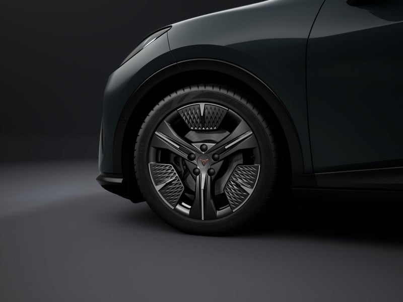 56246435-6.jpg