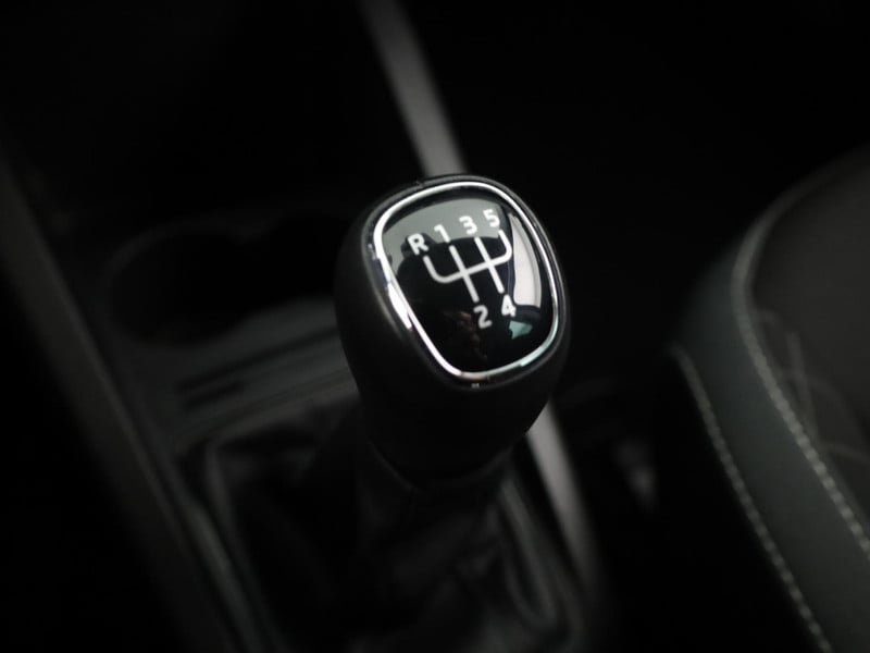 56249574-23.jpg