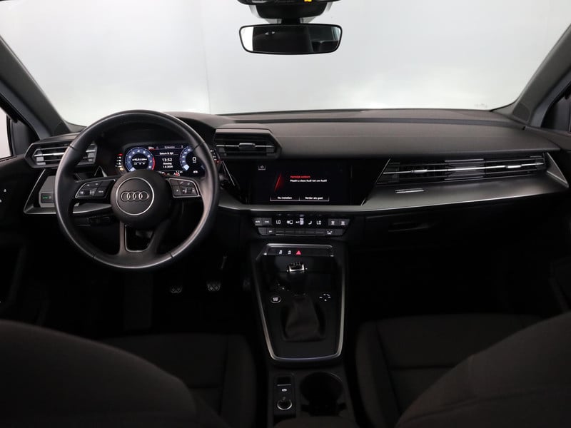 56375256-6.jpg