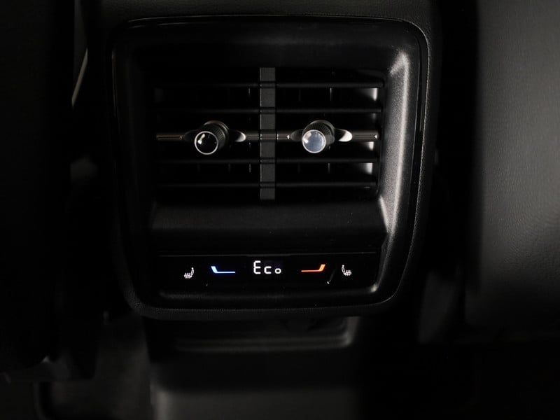 56441346-20.jpg