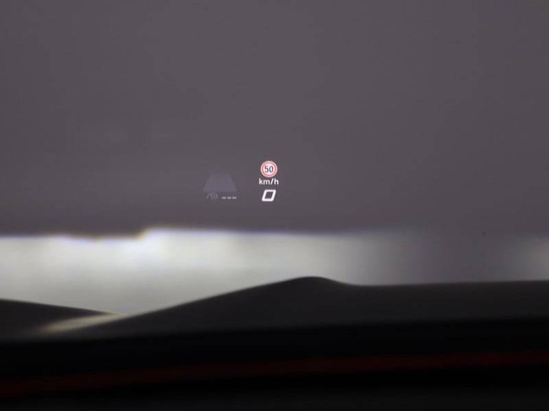 56454903-14.jpg