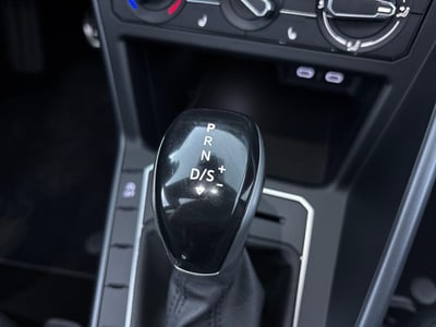 56510752-20.jpg