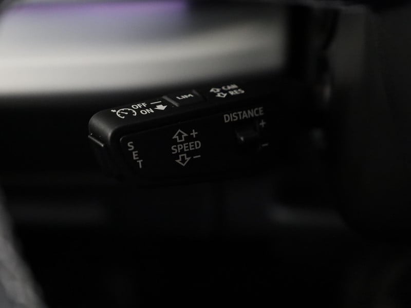 56526280-30.jpg