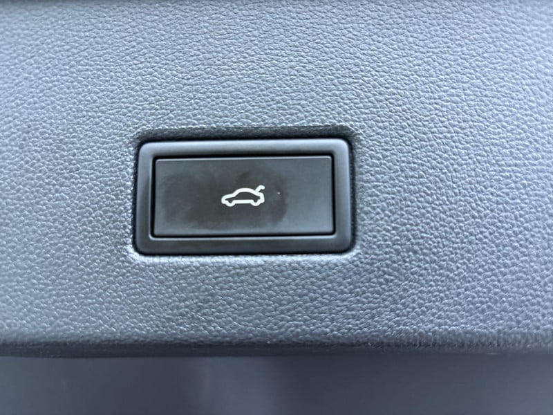 56606295-24.jpg