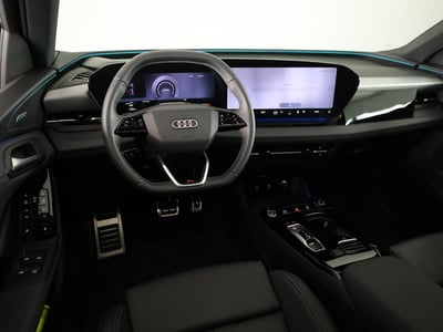 56631249-17.jpg