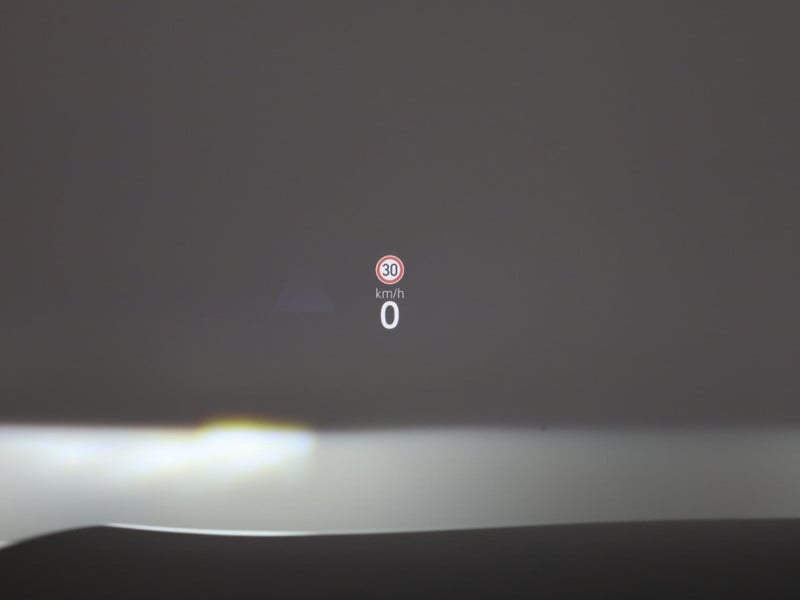 56673752-30.jpg