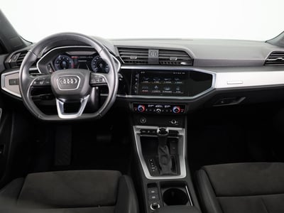 56708049-6.jpg