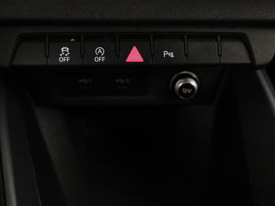 56733956-32.jpg
