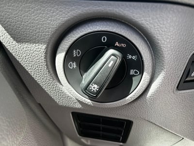 56780808-22.jpg