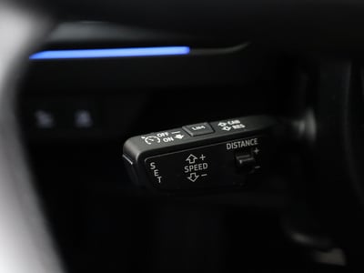 56794917-28.jpg