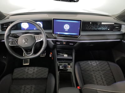 56796138-6.jpg